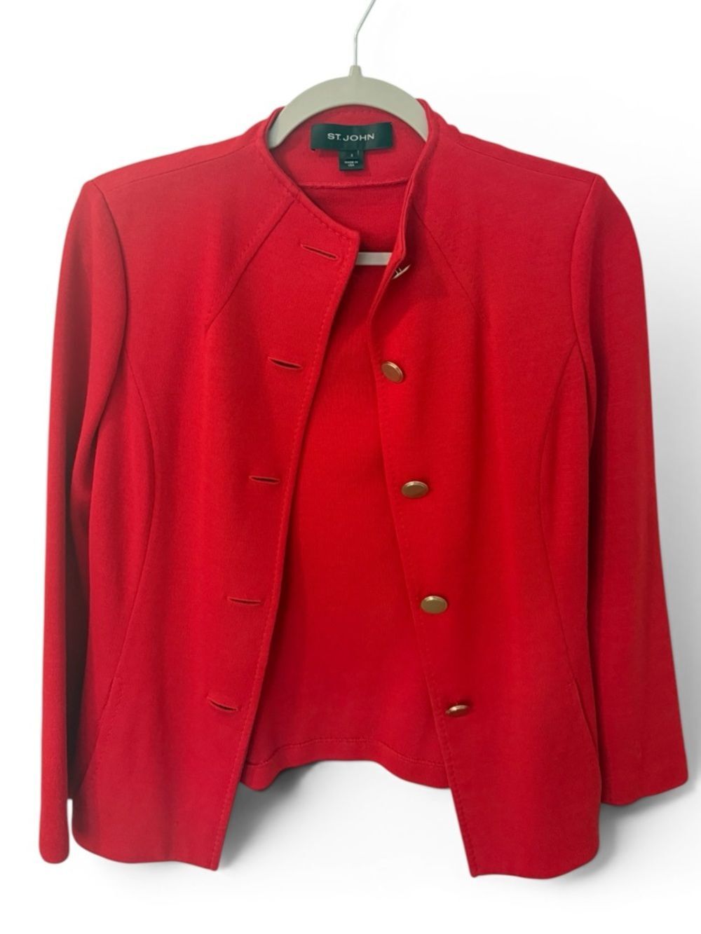 ST. JOHN Collection Red Santana Knit Jacket – Gold Crest Buttons – Size 2 – SP13